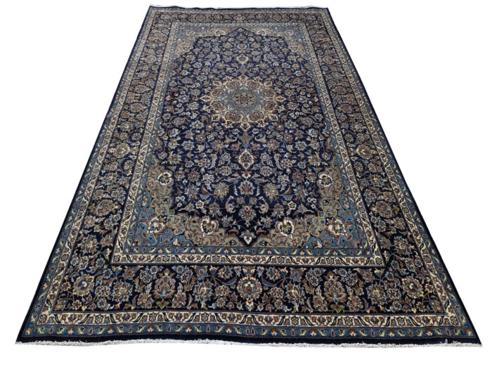 Gorgeous Pre-loved Navy Kashan Carpet 416 x 290cm - Image 2