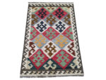Beautiful Handwoven woolen Kilim Rug 209 x 151 cm