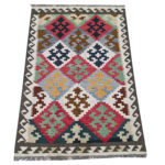 Beautiful Handwoven woolen Kilim Rug 209 x 151 cm