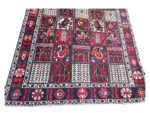 Stunning Persian Bakhtiari Handmade Carpet 307 x 206 cm - Image 4