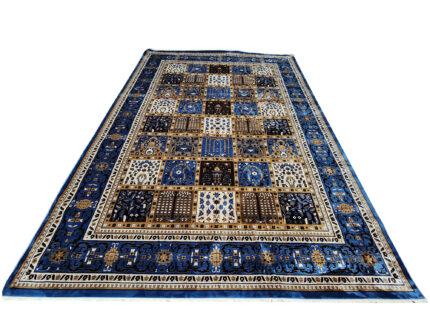 Large Bakhtiari Design Carpet